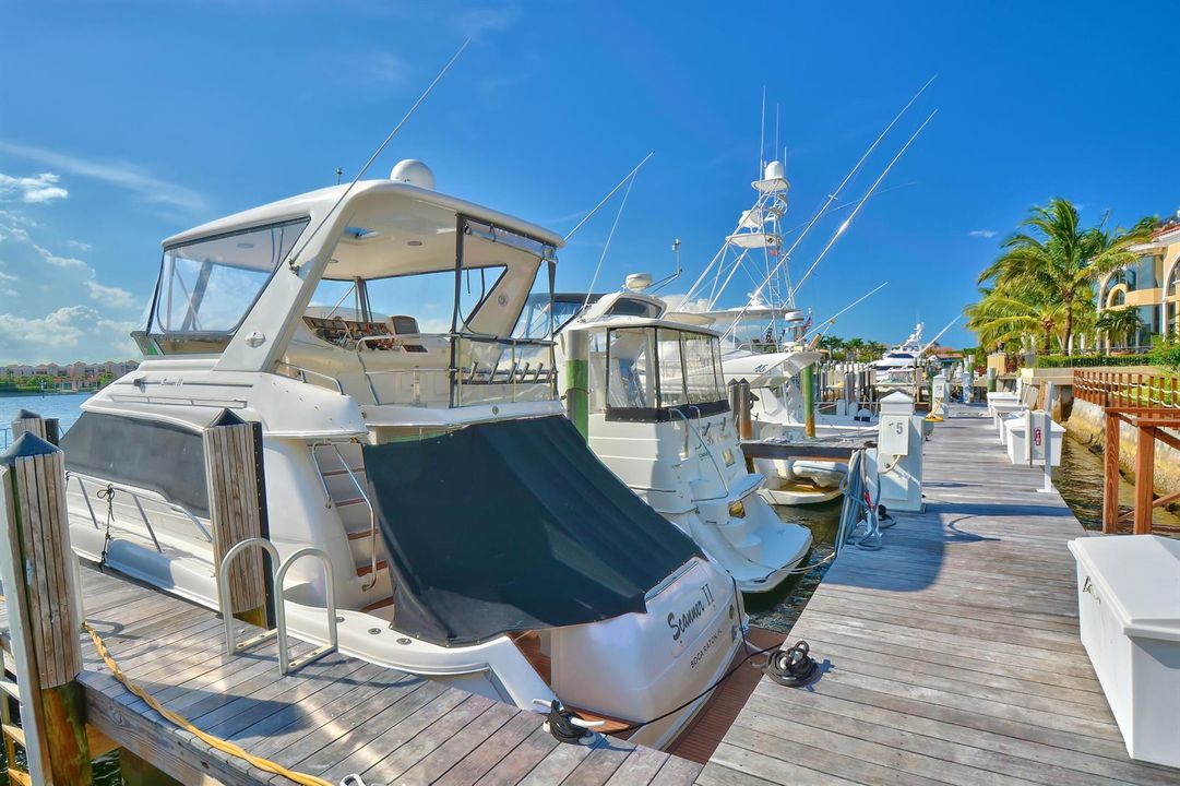 MARINA - 16 BOAT SLIPS