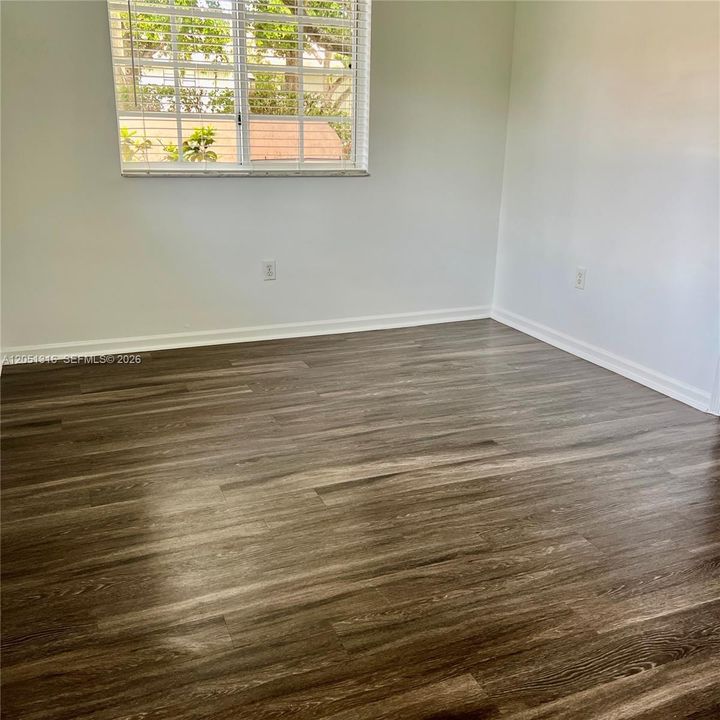 For Rent: $2,150 (2 beds, 2 baths, 886 Square Feet)
