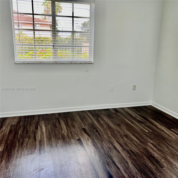 For Rent: $2,150 (2 beds, 2 baths, 886 Square Feet)