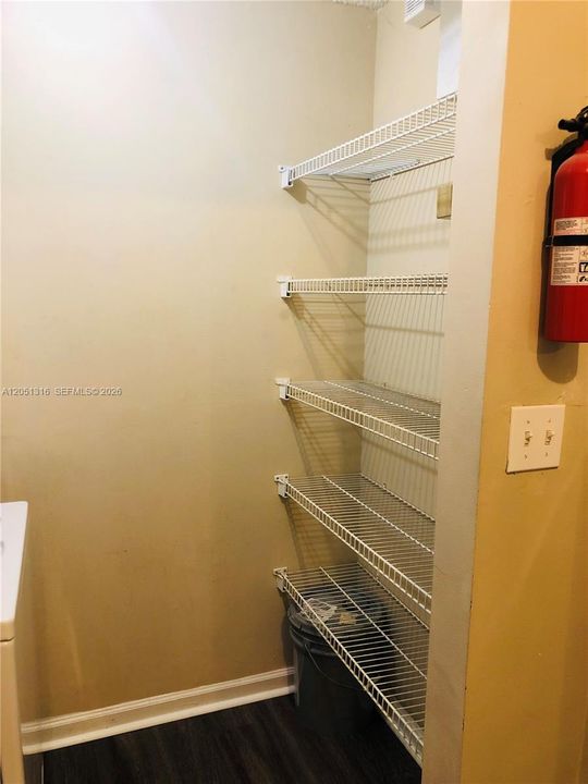 For Rent: $2,150 (2 beds, 2 baths, 886 Square Feet)