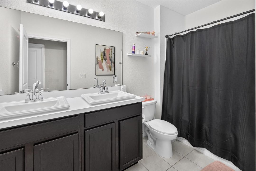 Bathroom 2.