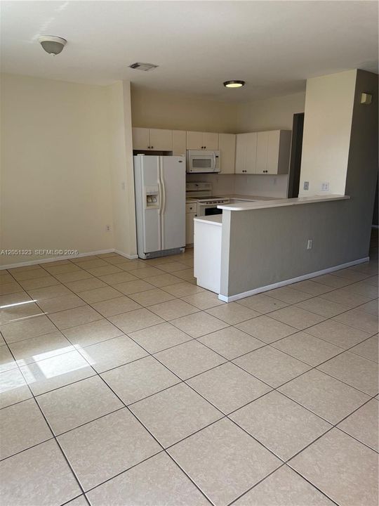 For Rent: $2,950 (3 beds, 2 baths, 1476 Square Feet)
