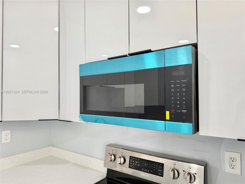 For Sale: $509,000 (3 beds, 1 baths, 1000 Square Feet)