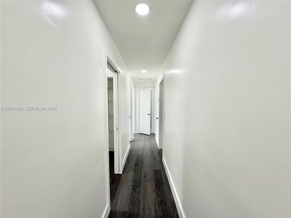 For Sale: $509,000 (3 beds, 1 baths, 1000 Square Feet)