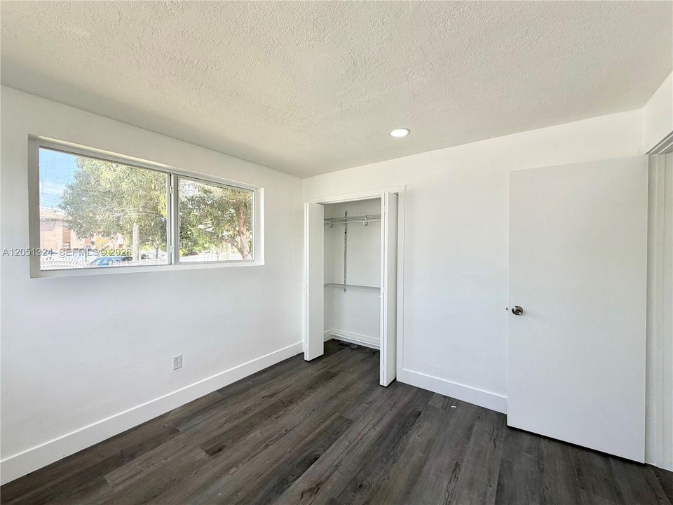 For Sale: $509,000 (3 beds, 1 baths, 1000 Square Feet)