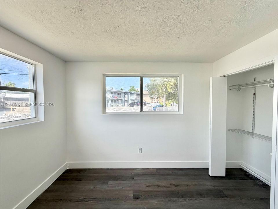 For Sale: $509,000 (3 beds, 1 baths, 1000 Square Feet)