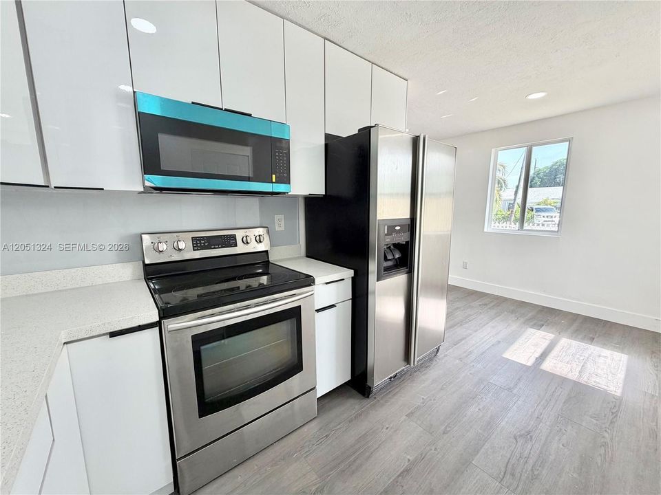 For Sale: $509,000 (3 beds, 1 baths, 1000 Square Feet)