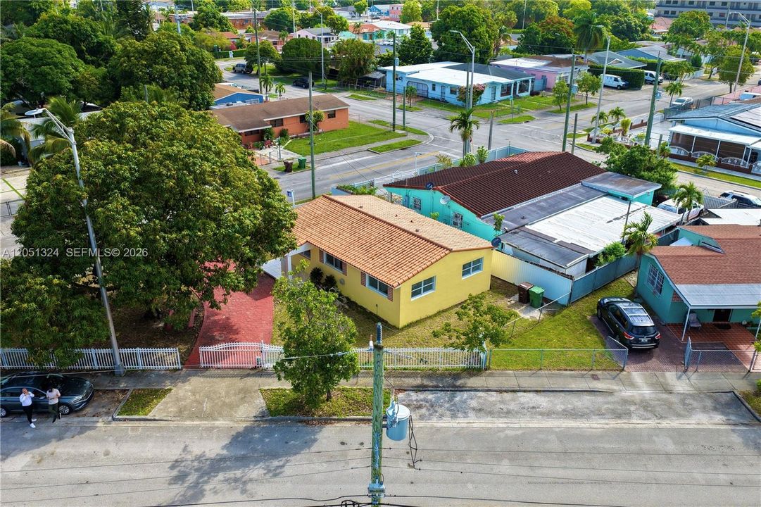 For Sale: $509,000 (3 beds, 1 baths, 1000 Square Feet)