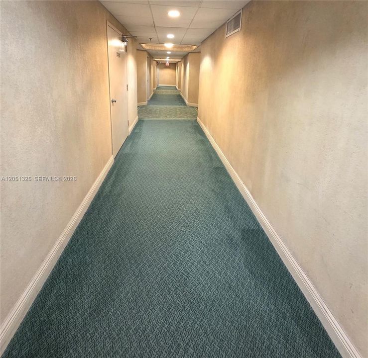 Activo con contrato: $2,850 (1 camas, 1 baños, 1075 Pies cuadrados)