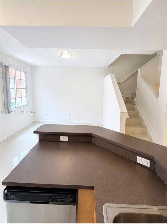 En Venta: $399,000 (2 camas, 2 baños, 1270 Pies cuadrados)
