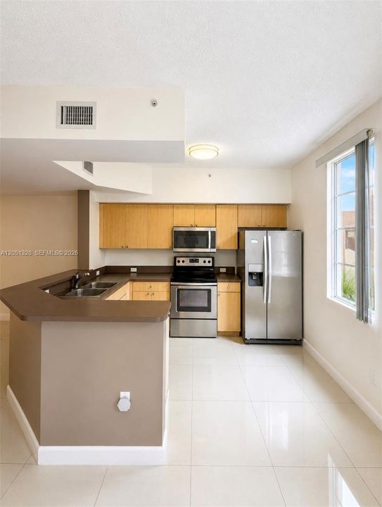 En Venta: $409,000 (2 camas, 2 baños, 1270 Pies cuadrados)