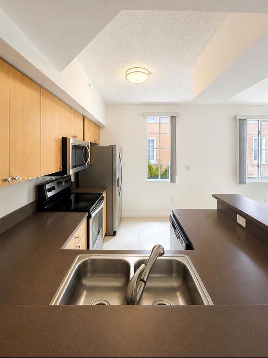 En Venta: $409,000 (2 camas, 2 baños, 1270 Pies cuadrados)