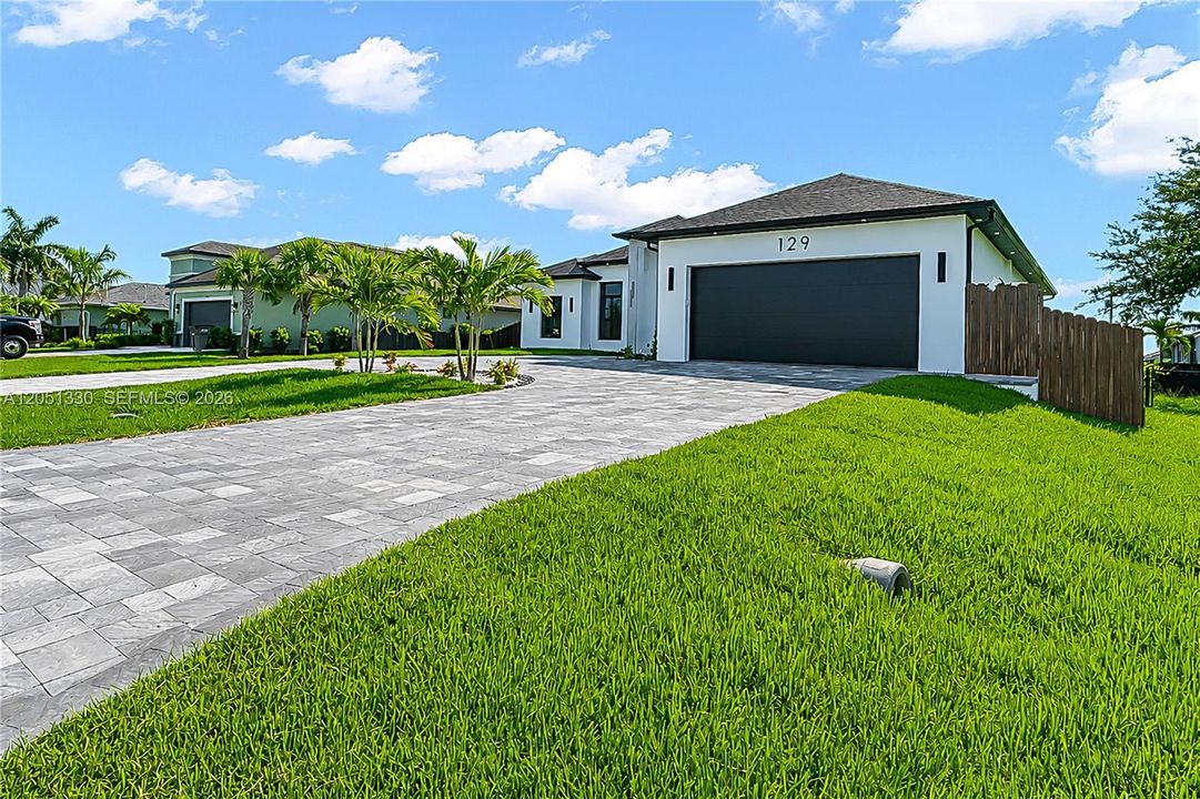 На продажу: $689,900 (3 спален, 2 ванн, 2087 Квадратных фут)