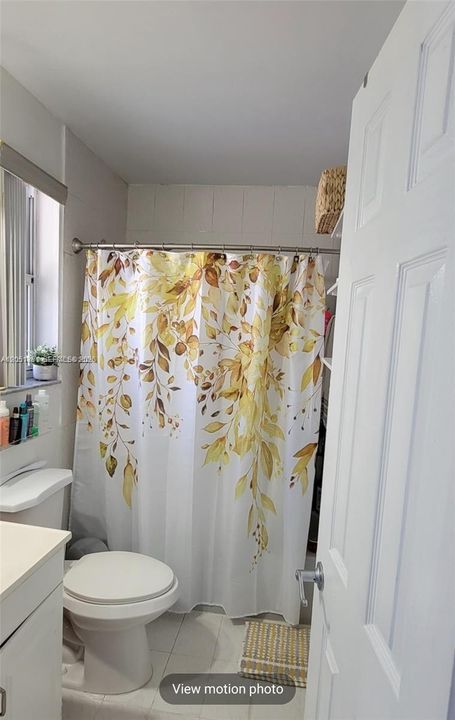 For Sale: $270,000 (2 beds, 2 baths, 810 Square Feet)