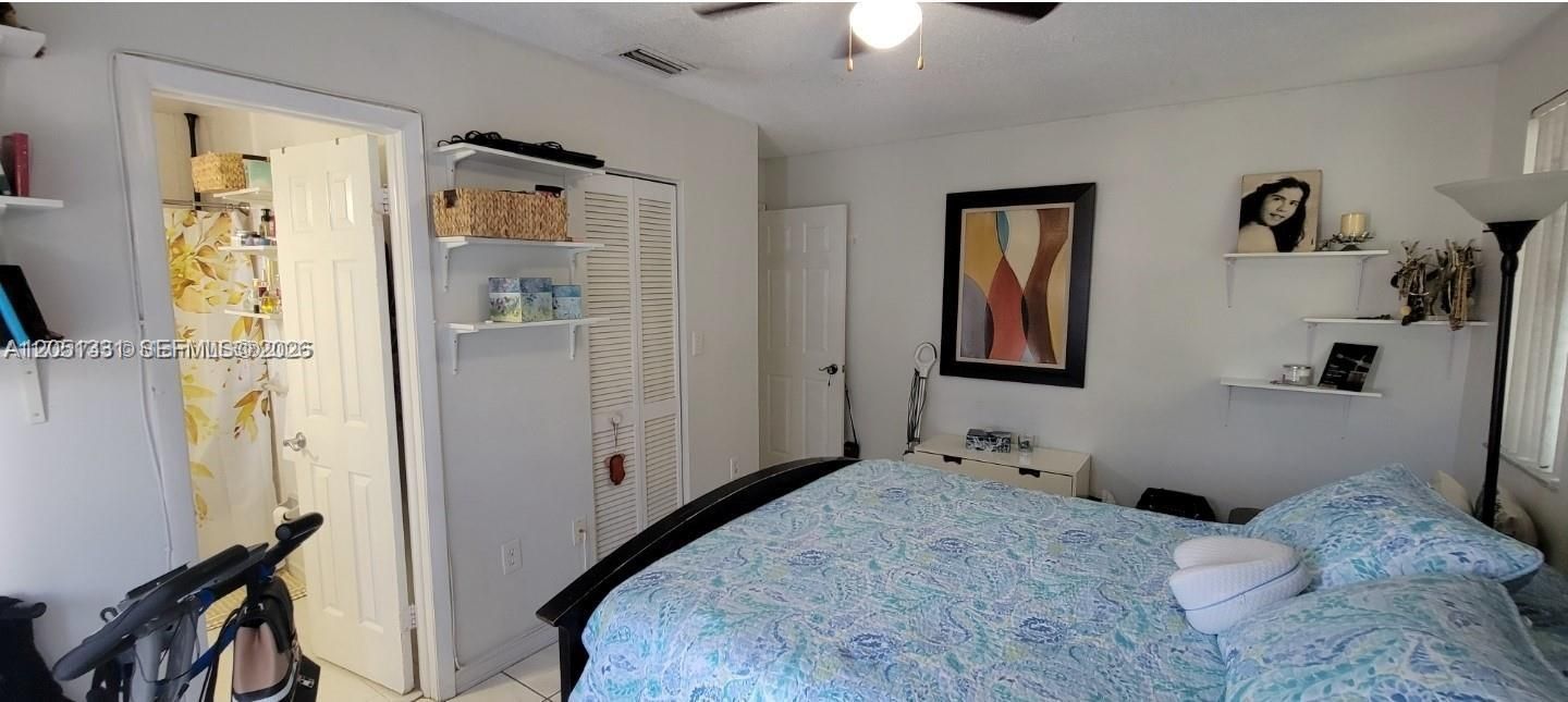 For Sale: $270,000 (2 beds, 2 baths, 810 Square Feet)