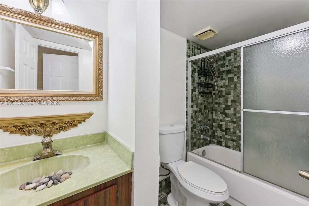 En Venta: $264,999 (2 camas, 2 baños, 1182 Pies cuadrados)