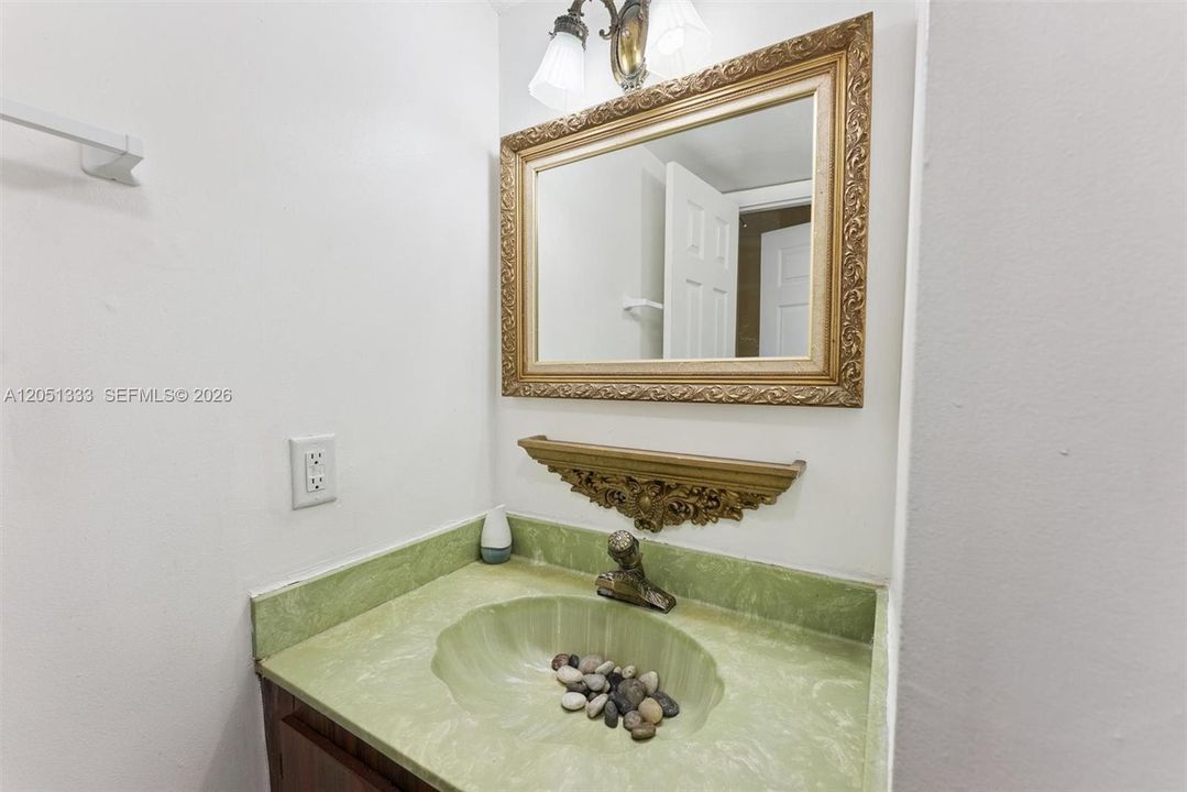 En Venta: $264,999 (2 camas, 2 baños, 1182 Pies cuadrados)