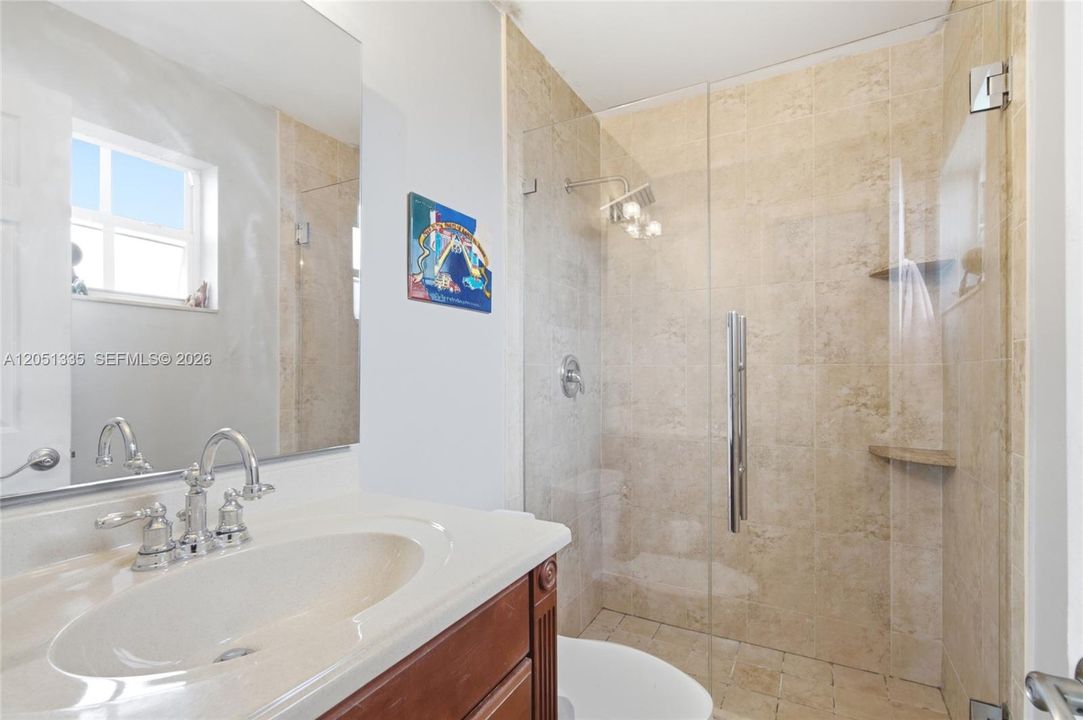 For Sale: $549,999 (2 beds, 2 baths, 1381 Square Feet)