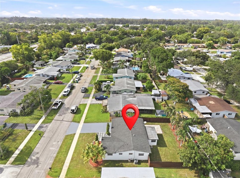 For Sale: $549,999 (2 beds, 2 baths, 1381 Square Feet)
