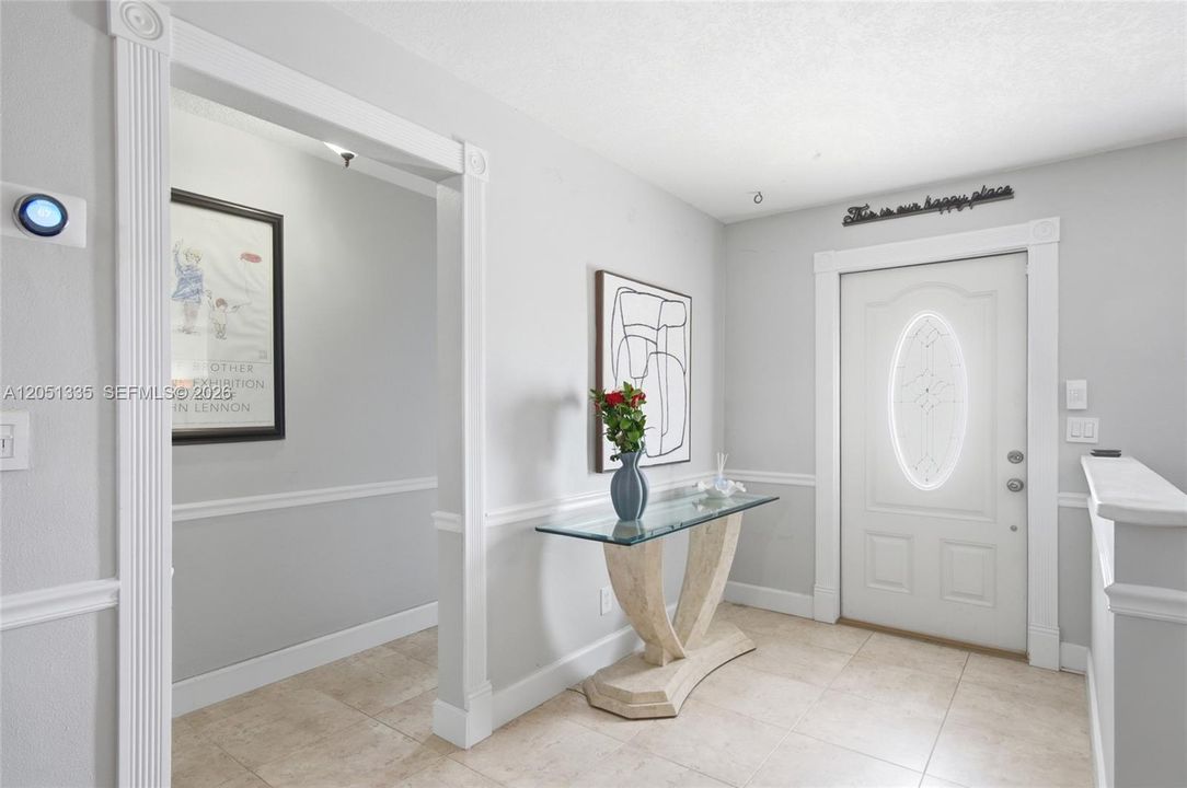 For Sale: $549,999 (2 beds, 2 baths, 1381 Square Feet)