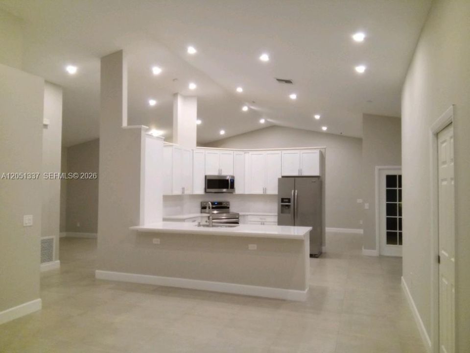For Rent: $5,000 (4 beds, 2 baths, 2205 Square Feet)