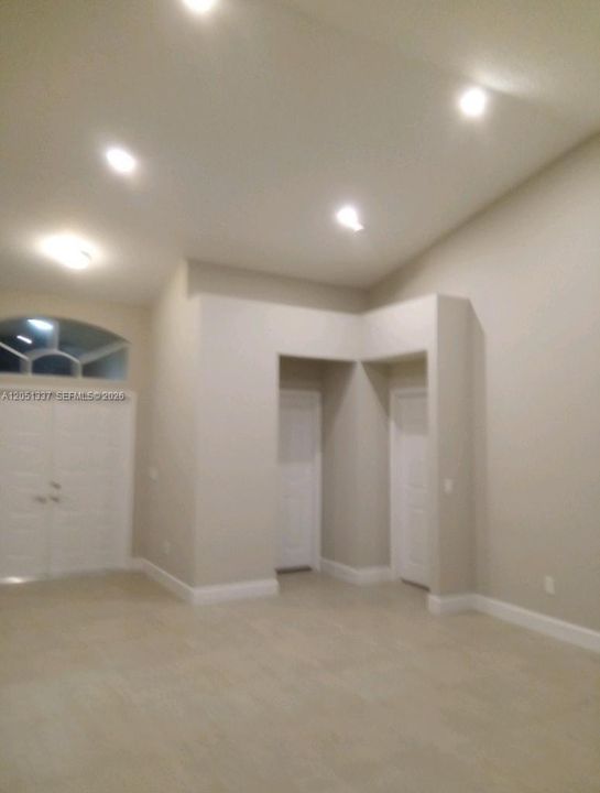 For Rent: $5,000 (4 beds, 2 baths, 2205 Square Feet)
