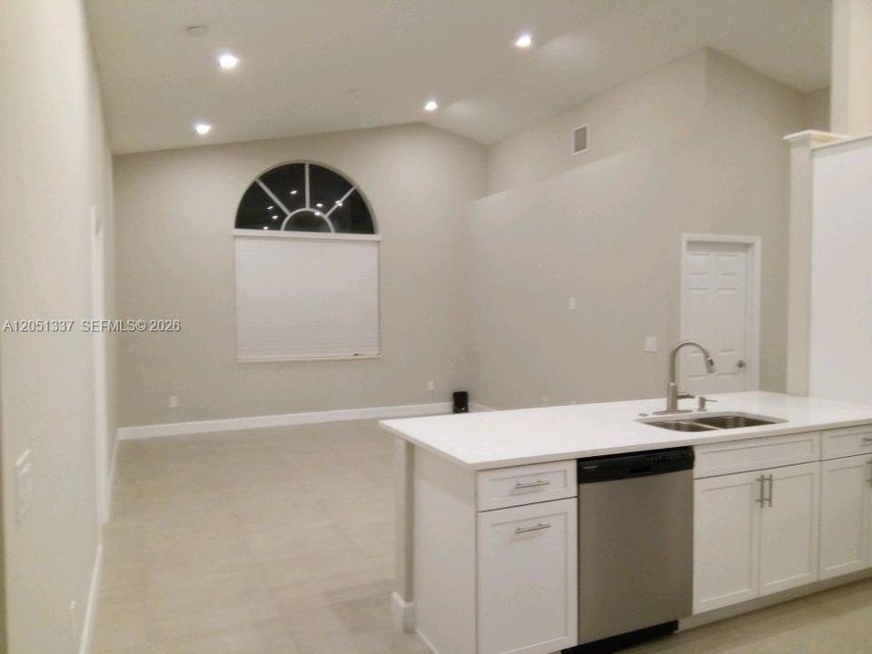 For Rent: $5,000 (4 beds, 2 baths, 2205 Square Feet)
