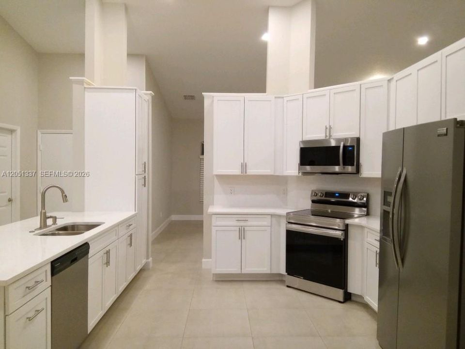 For Rent: $5,000 (4 beds, 2 baths, 2205 Square Feet)