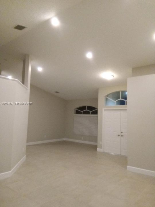 For Rent: $5,000 (4 beds, 2 baths, 2205 Square Feet)