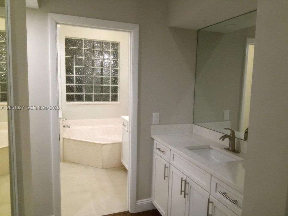 For Rent: $5,000 (4 beds, 2 baths, 2205 Square Feet)