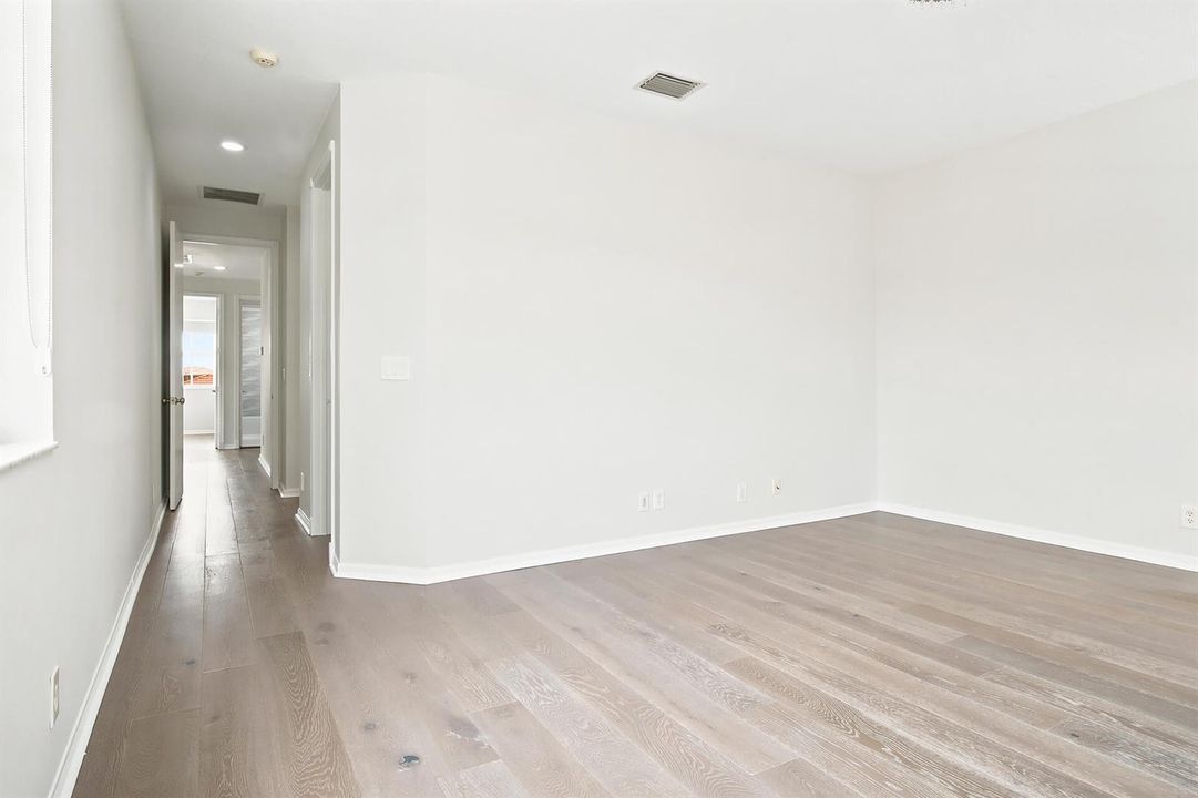 207-ISLE-VERDE-WAY-33418-043