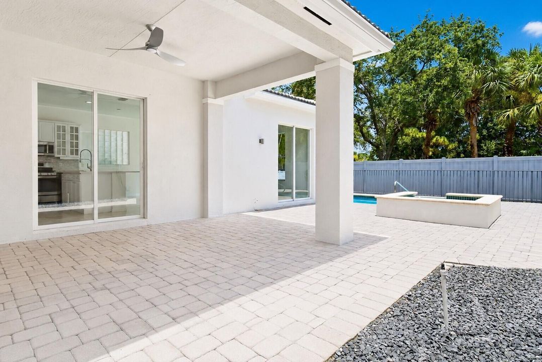 207-ISLE-VERDE-WAY-33418-035