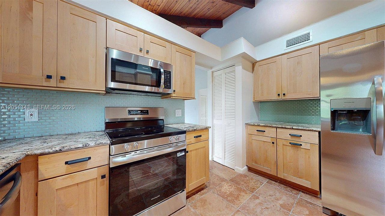 В аренду: $3,750 (3 спален, 2 ванн, 1508 Квадратных фут)