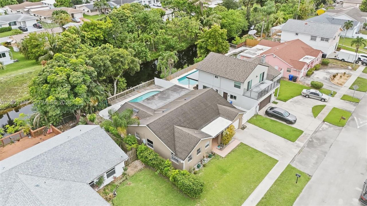 На продажу: $525,000 (3 спален, 2 ванн, 1727 Квадратных фут)