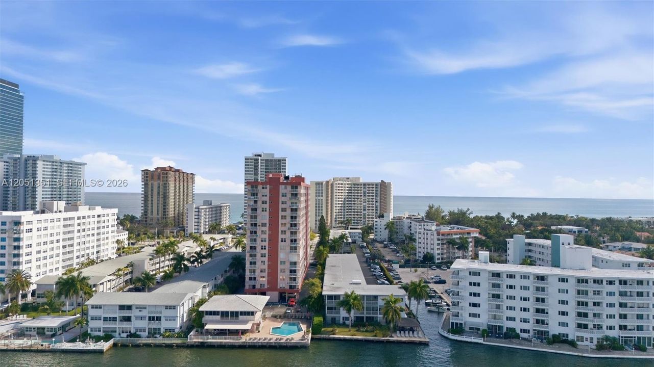 На продажу: $159,900 (1 спален, 1 ванн, 750 Квадратных фут)