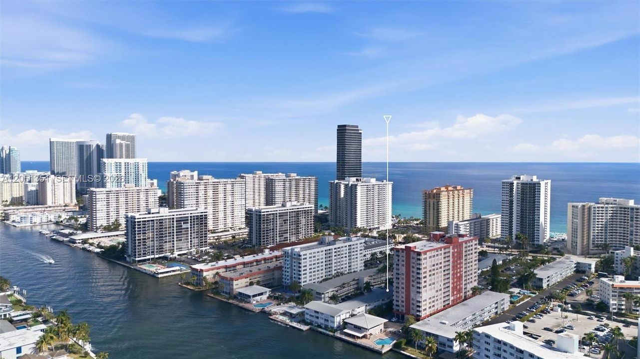 На продажу: $159,900 (1 спален, 1 ванн, 750 Квадратных фут)