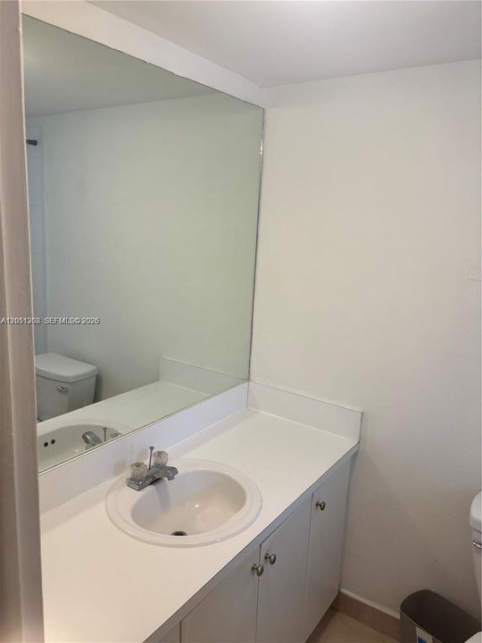 В аренду: $1,900 (1 спален, 1 ванн, 801 Квадратных фут)