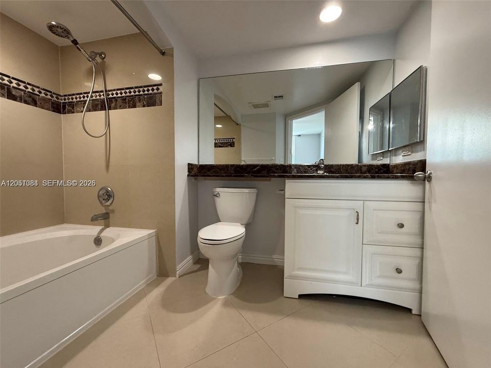 В аренду: $3,400 (2 спален, 2 ванн, 1002 Квадратных фут)