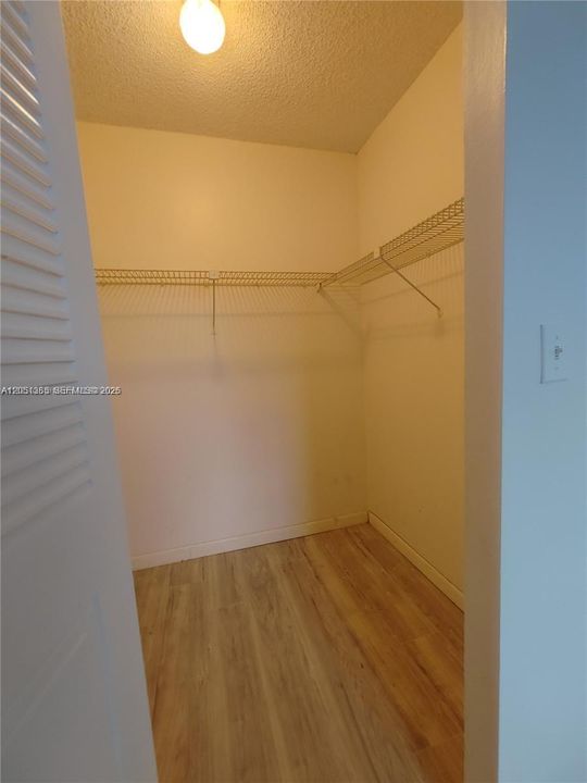 В аренду: $1,600 (1 спален, 1 ванн, 810 Квадратных фут)