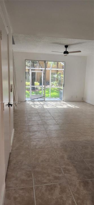 En Renta: $2,950 (2 camas, 2 baños, 1131 Pies cuadrados)