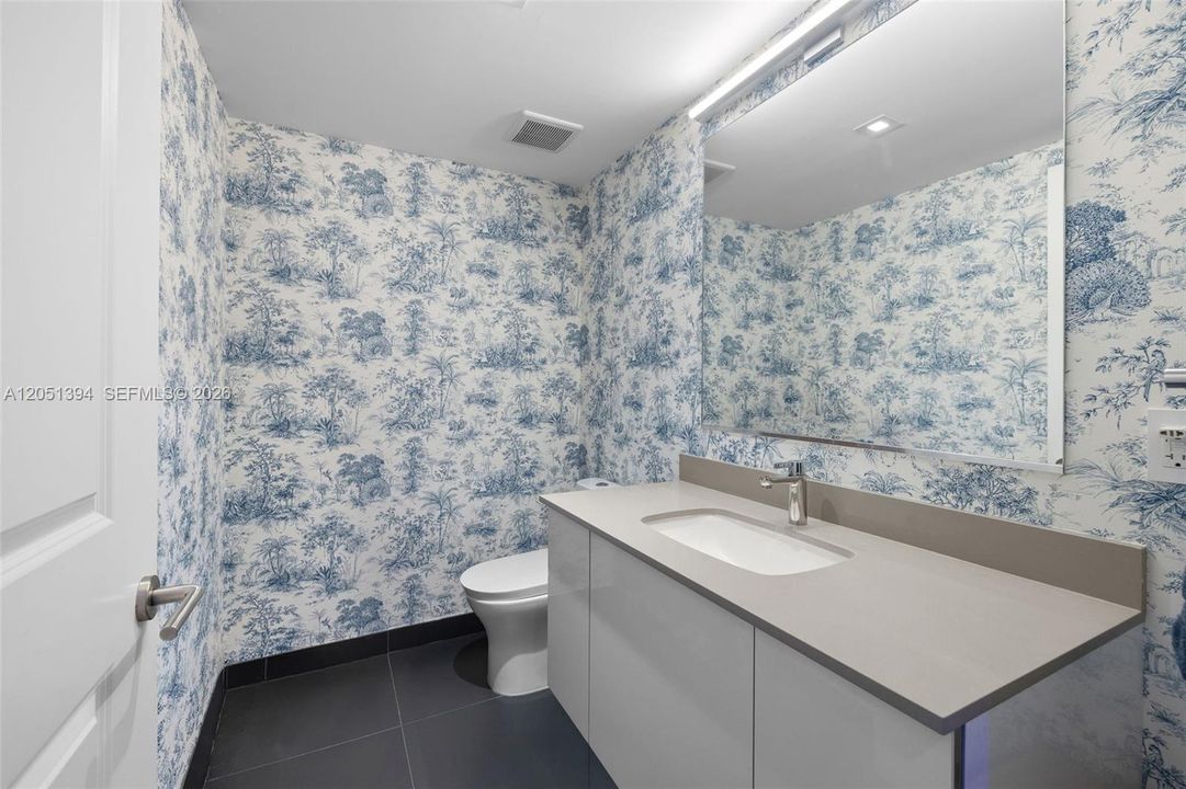 For Rent: $3,350 (1 beds, 1 baths, 865 Square Feet)