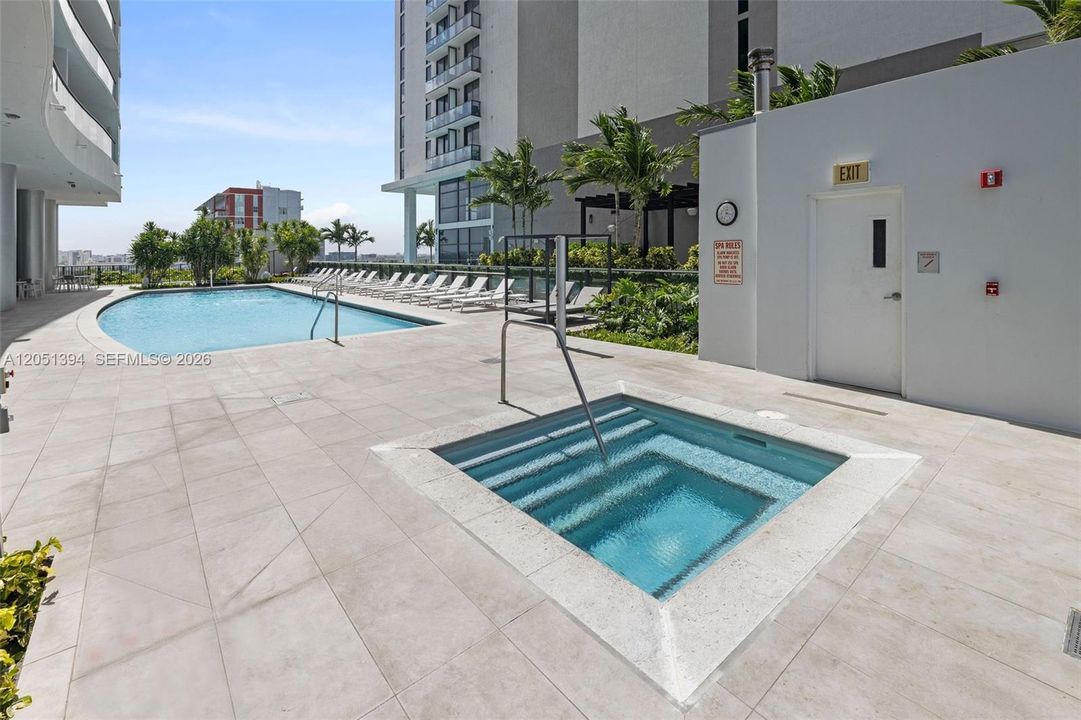 For Rent: $3,350 (1 beds, 1 baths, 865 Square Feet)