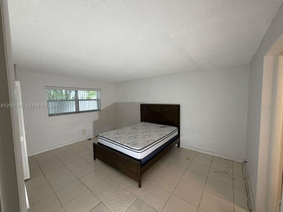 For Sale: $98,000 (2 beds, 2 baths, 1200 Square Feet)
