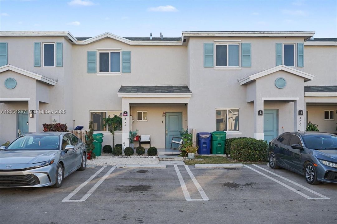 For Sale: $372,000 (4 beds, 3 baths, 1338 Square Feet)