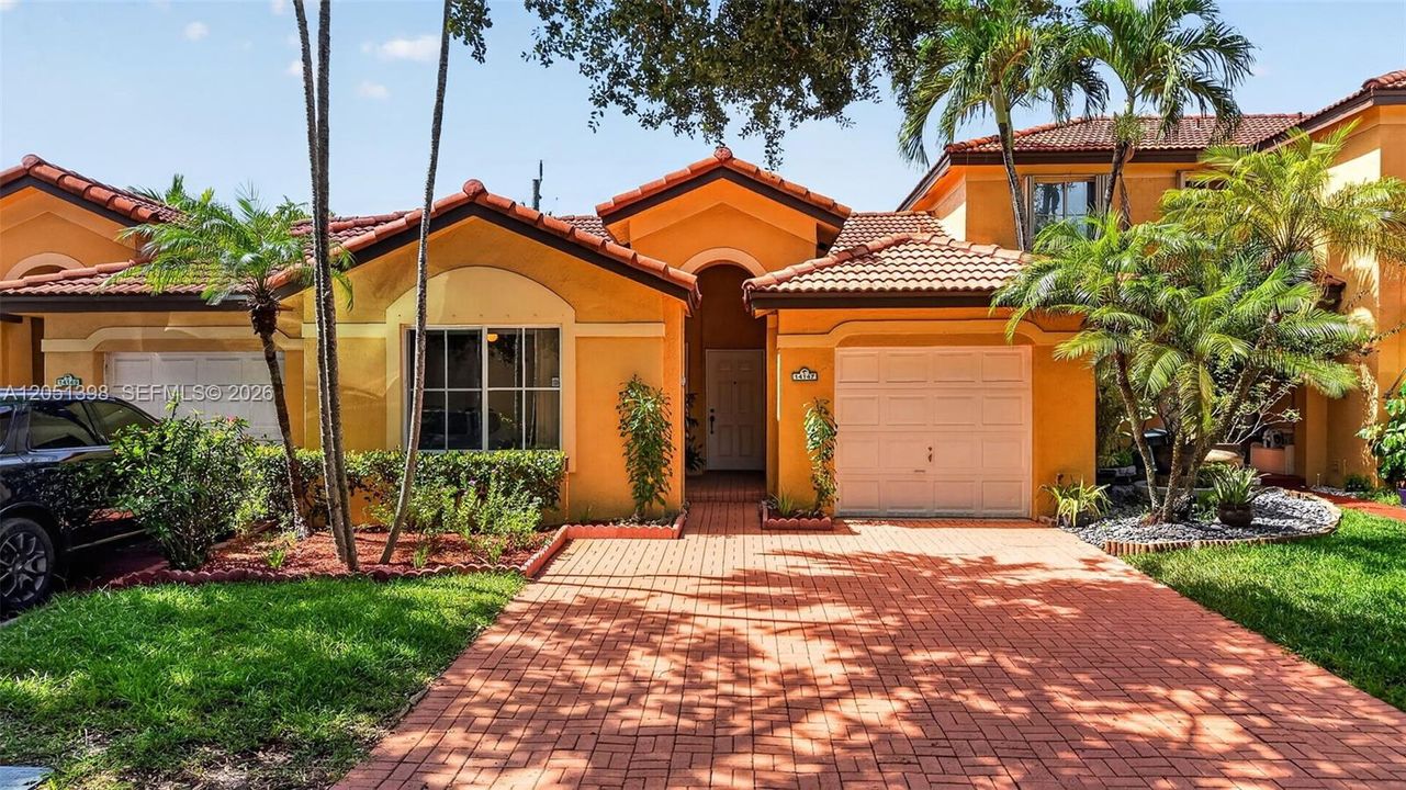 En Venta: $399,900 (3 camas, 2 baños, 1032 Pies cuadrados)