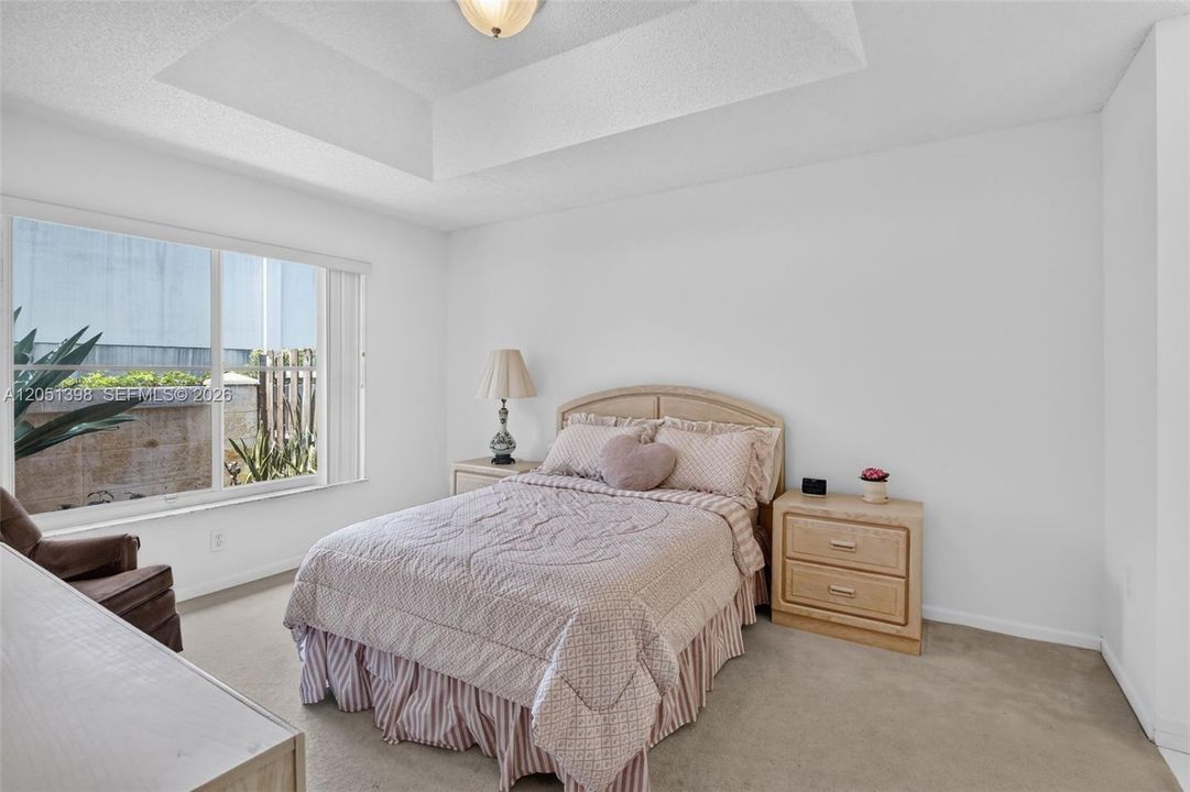 En Venta: $399,900 (3 camas, 2 baños, 1032 Pies cuadrados)