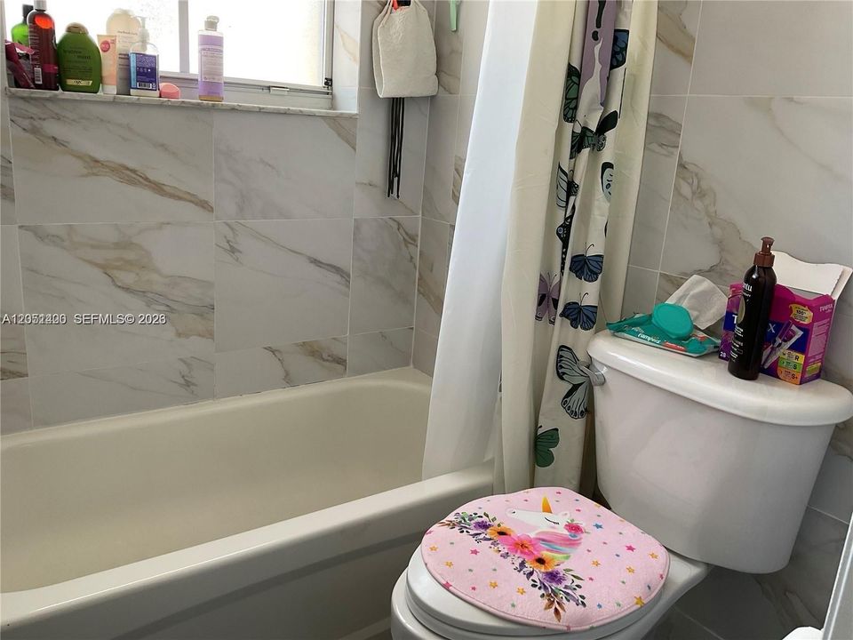 На продажу: $759,900 (4 спален, 3 ванн, 2306 Квадратных фут)