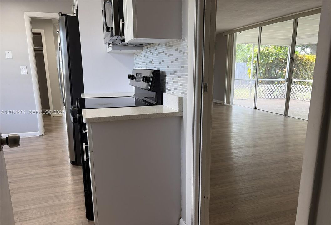 For Sale: $461,250 (3 beds, 2 baths, 1400 Square Feet)