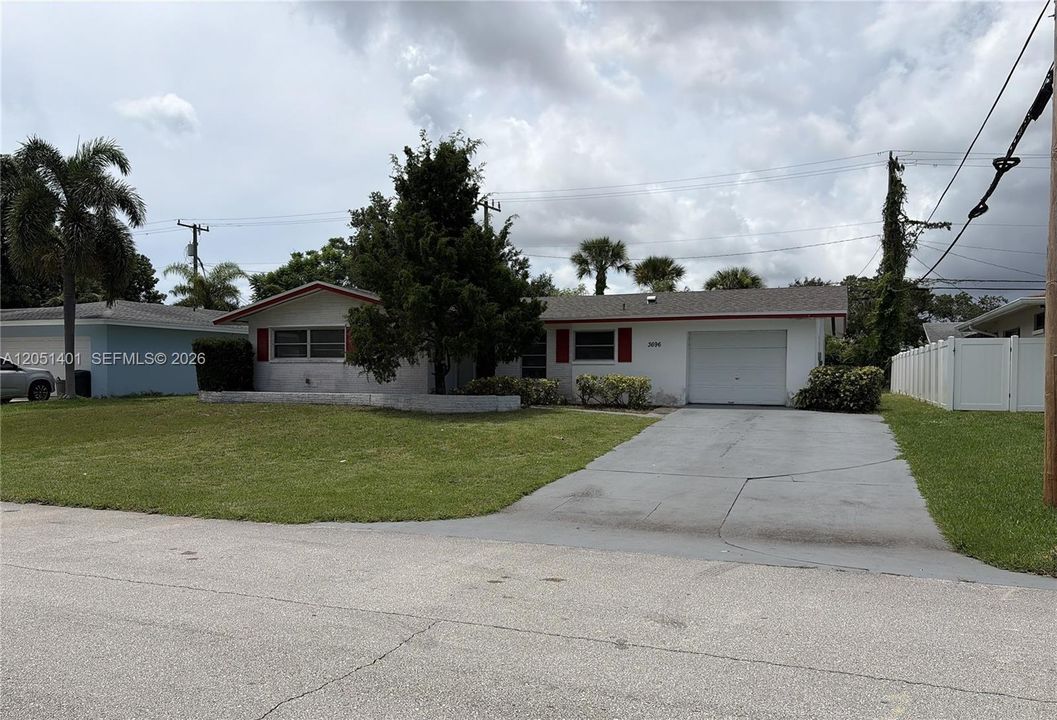 For Sale: $461,250 (3 beds, 2 baths, 1400 Square Feet)