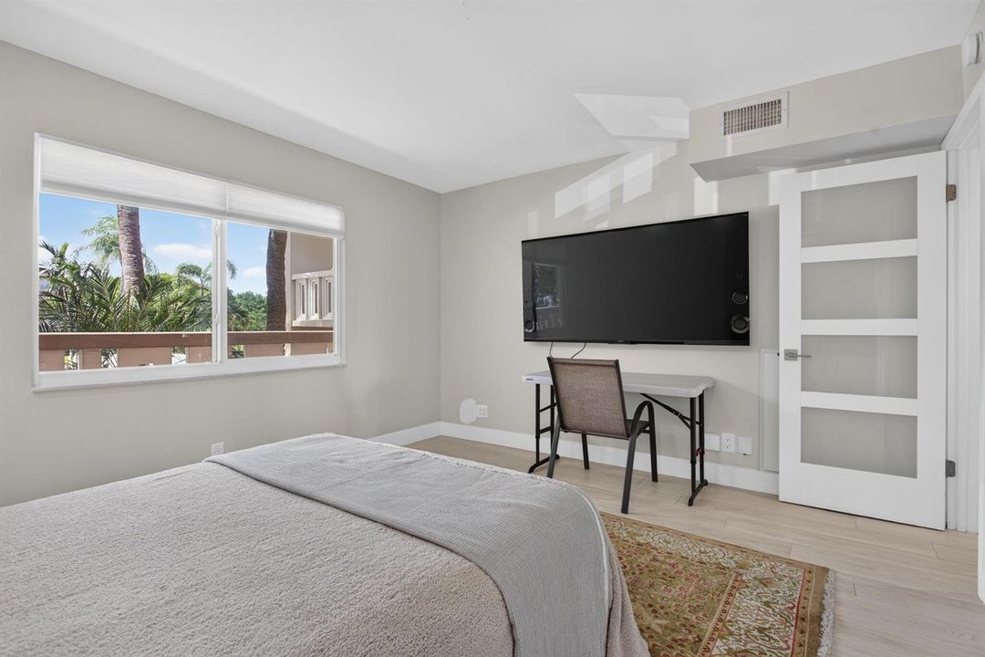GUEST BEDROOM/OFFICE